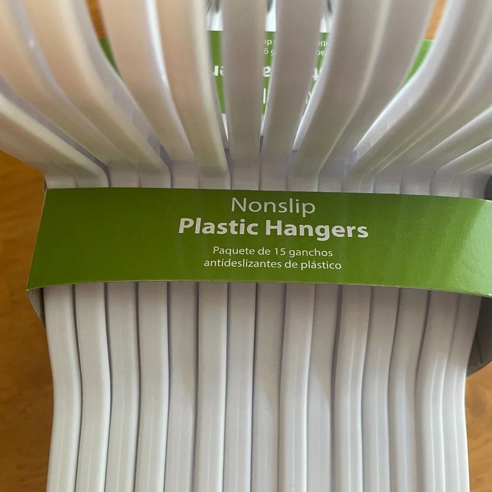 15-pack bendable plastic, lightweight hangers with non-slip grips